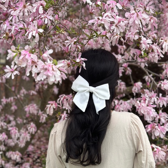 Handmade large cotton hairbow - Picture 1 of 5